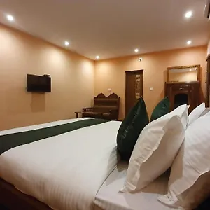 Hotel Elephant Valley Resort Pulpally